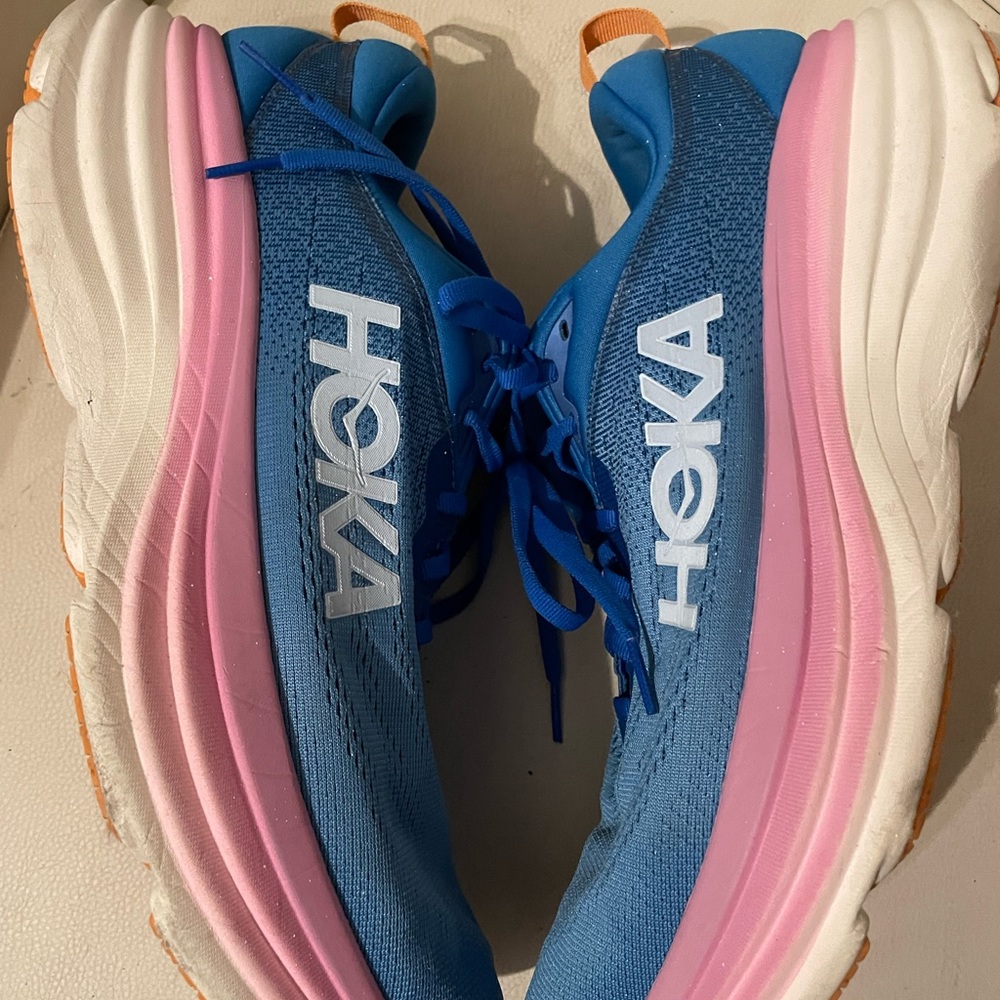 Hoka woman Bondi 8 size 12D - Picture 12 of 14